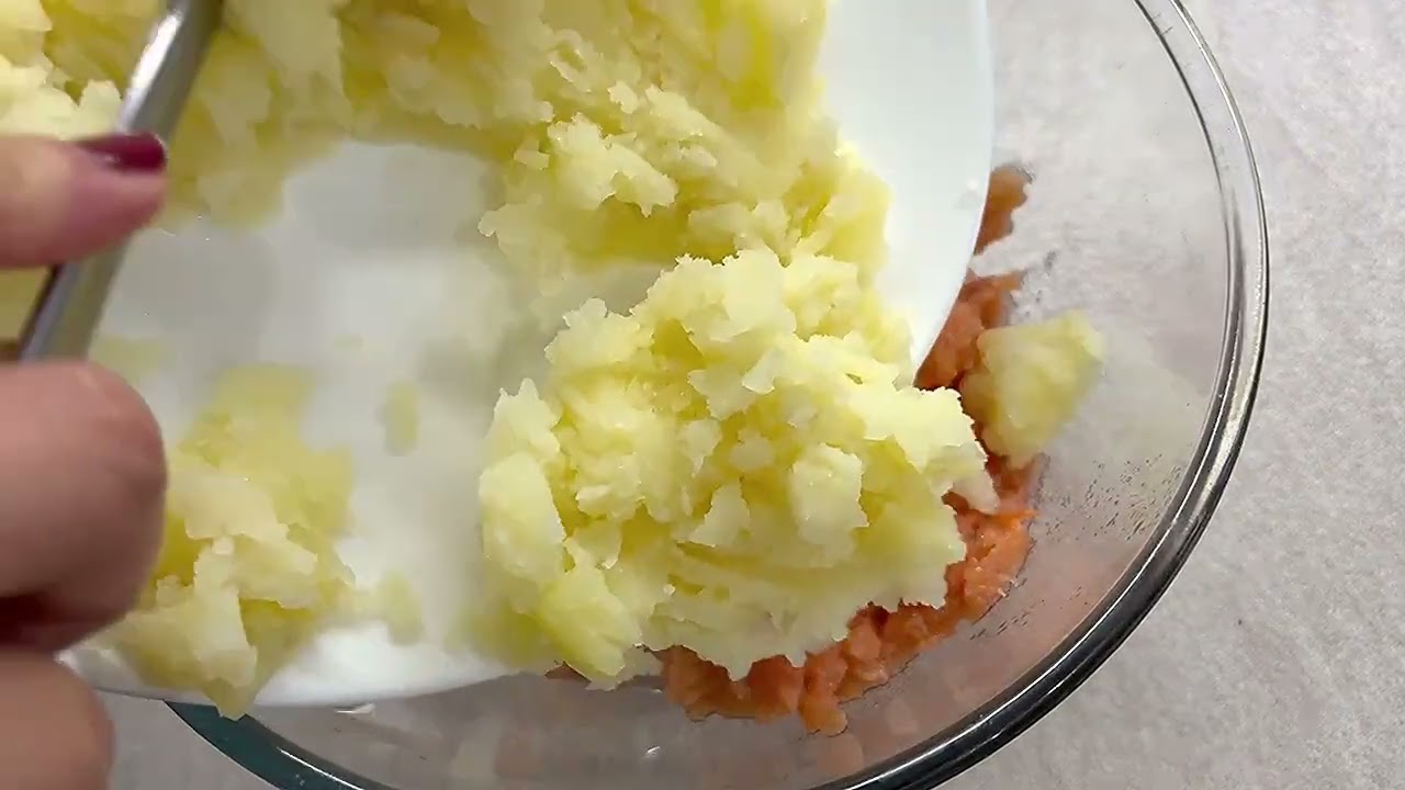 193. POLPETTE DI SALMONE E PATATE AL SUGO