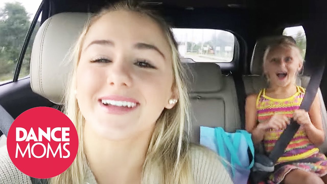 Chloe Answers Fan Questions: Chloe's First Impression of Kendall! | Chloe Does It | Dance Moms