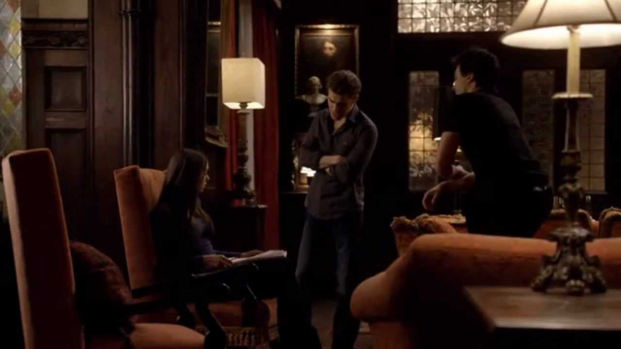 The Vampire Diaries 2x17 Salvatore donnent leur maison a Elena + explication avec John