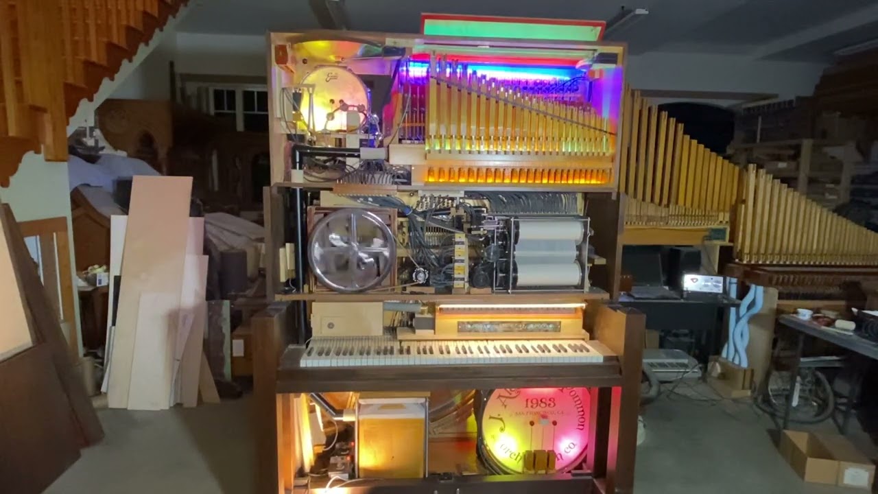 “Frosty the Snowman” played on a new O-roll Orchestrion