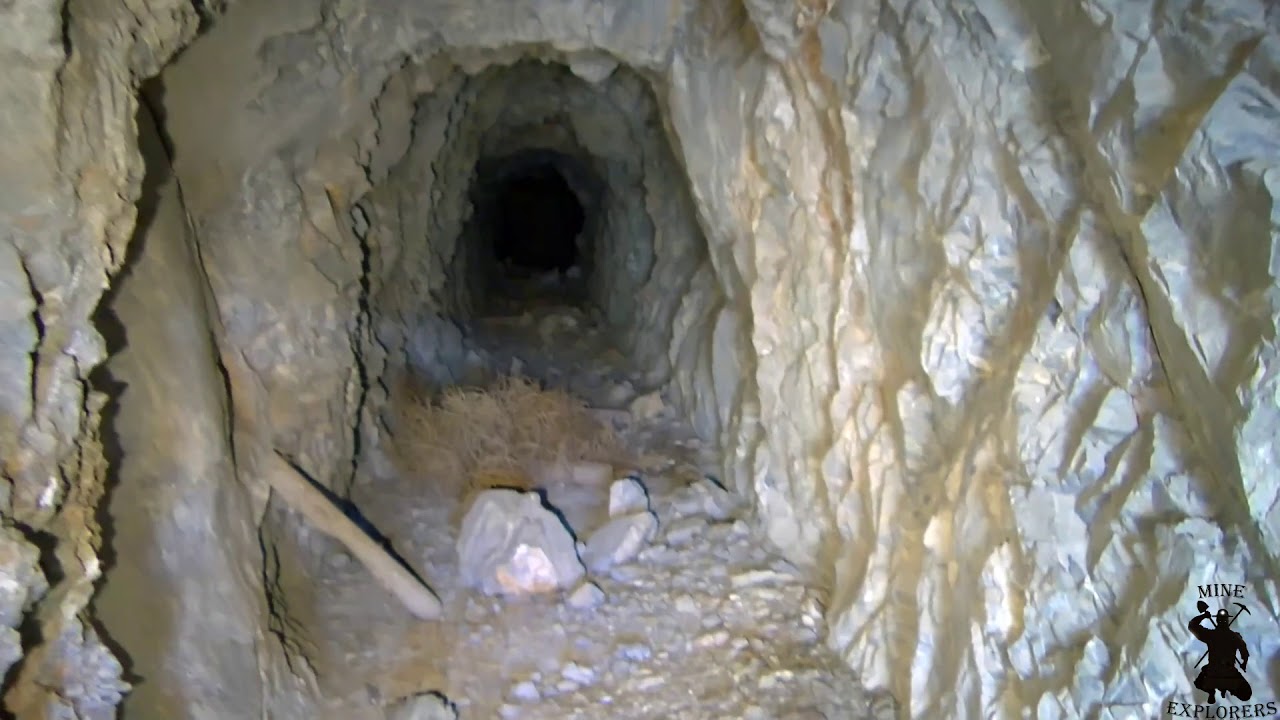 Exploring 1950s tungsten mine from top to bottom