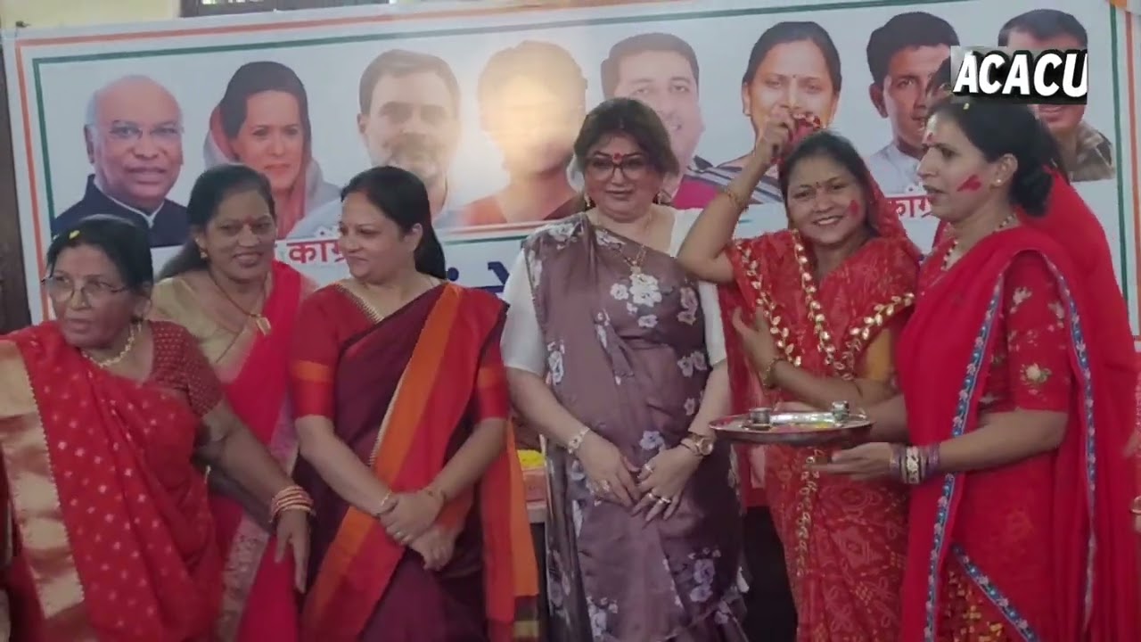 खंडवा : कांग्रेस कार्यालय में मनाया गया फाग उत्सव.महिलाओं का सम्मान भी 
