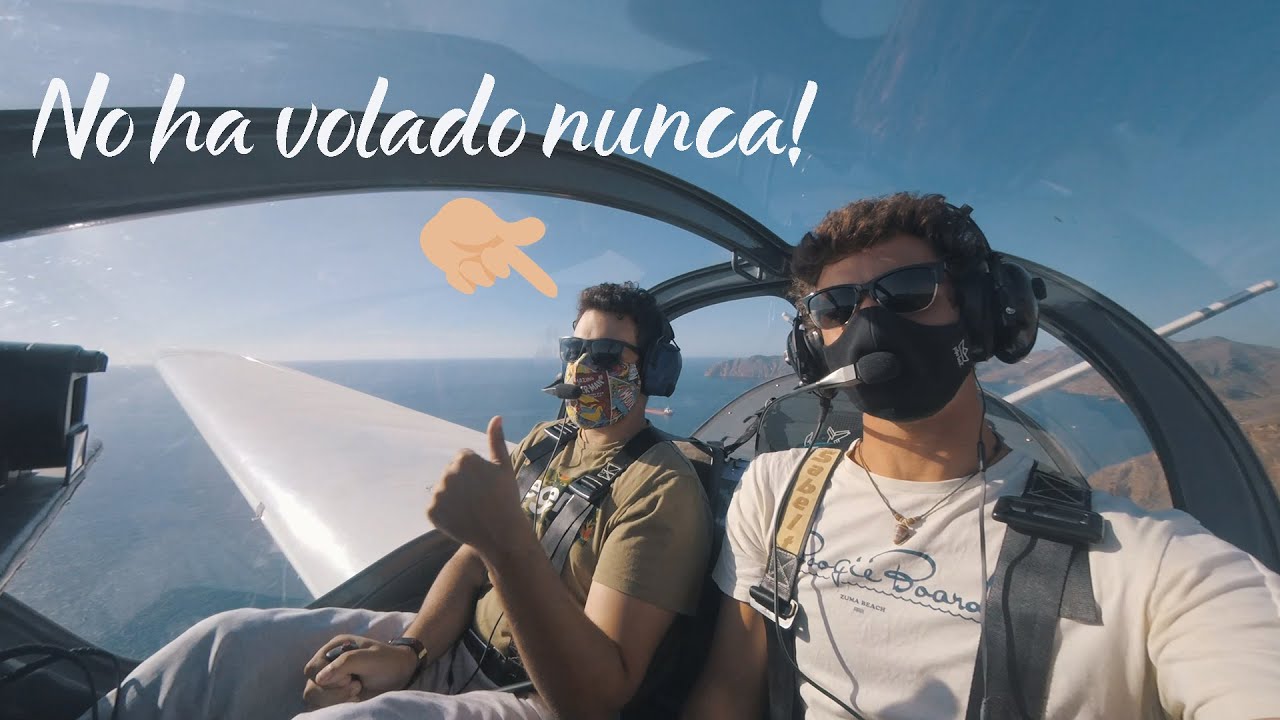¿Cómo es volar por primera vez en tu vida? Y si pilota tu colega?!🤣 - Volando por CARTAGENA