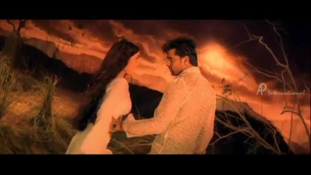 Whistle- Azhagiya Asura Song
