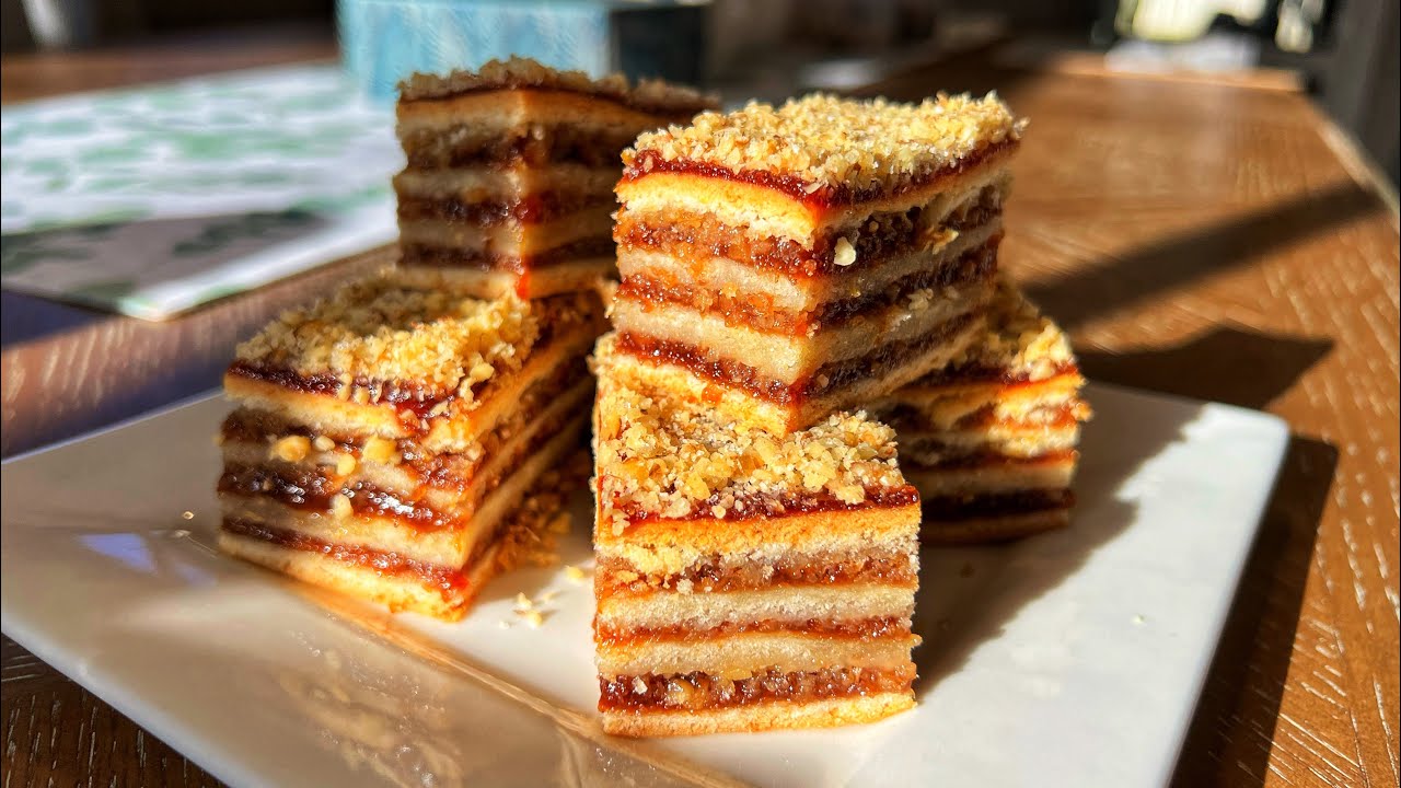 Šuster Pita sa Dzemom od Šljiva | Plumb Jam Pie with Lard