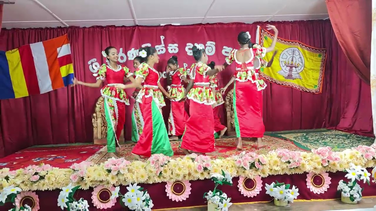 උඩුමාලේ ගීතයට සරනතිස්ස දහම්පාසල් දැරියන්ගේ නර්ථනය