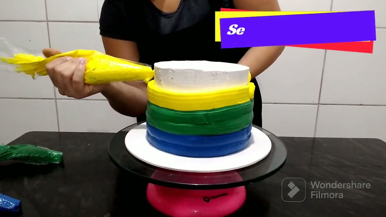 Decoração fácil de fazer, com cores fortes  @danielebolos2781