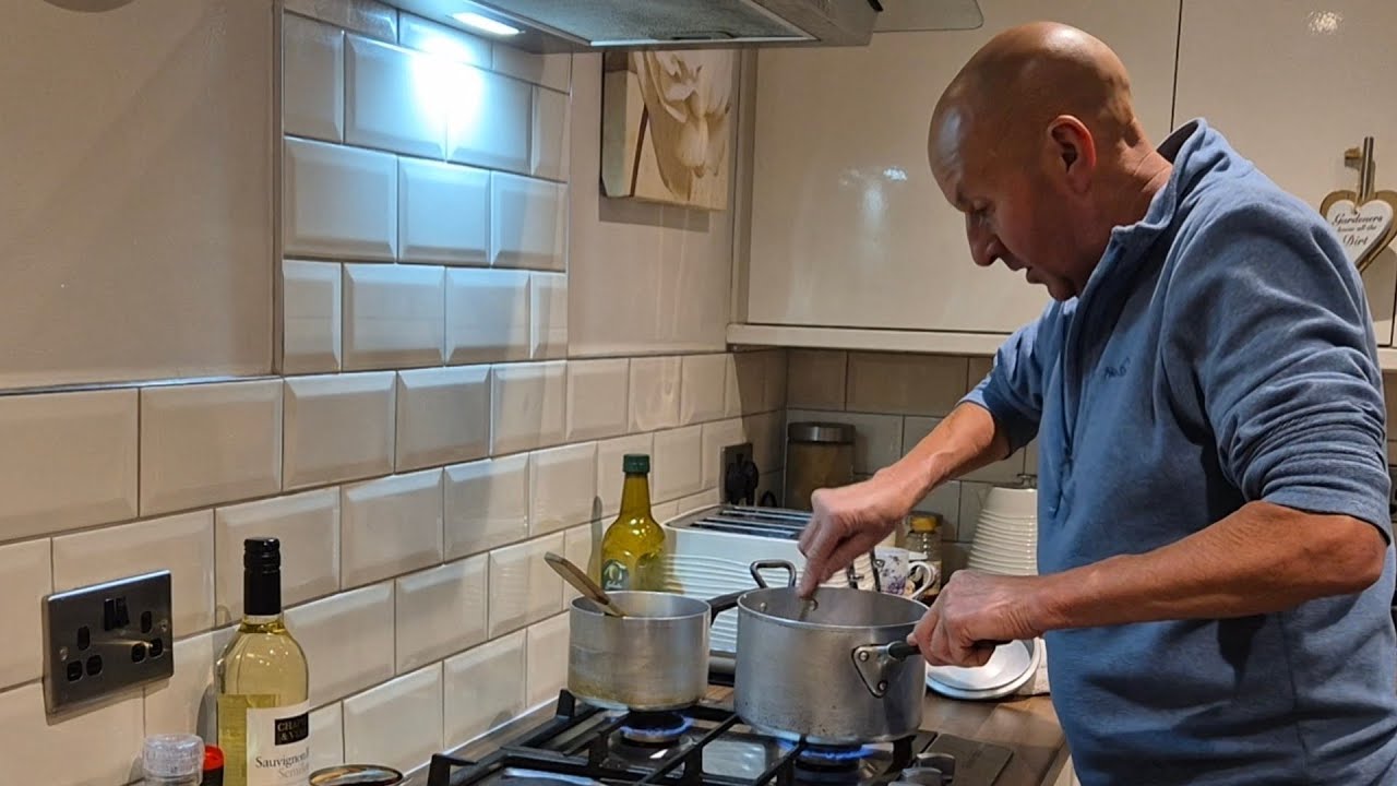 Рыбный суп (рагу) с садовником Энди...