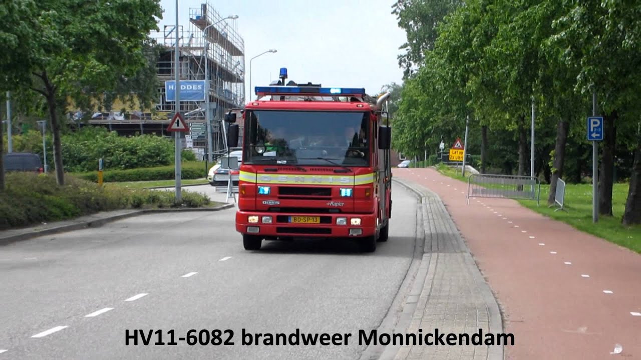 [ Special! ] Prio 1:  HV11-6082 met engelse sirenes in Monnickendam!