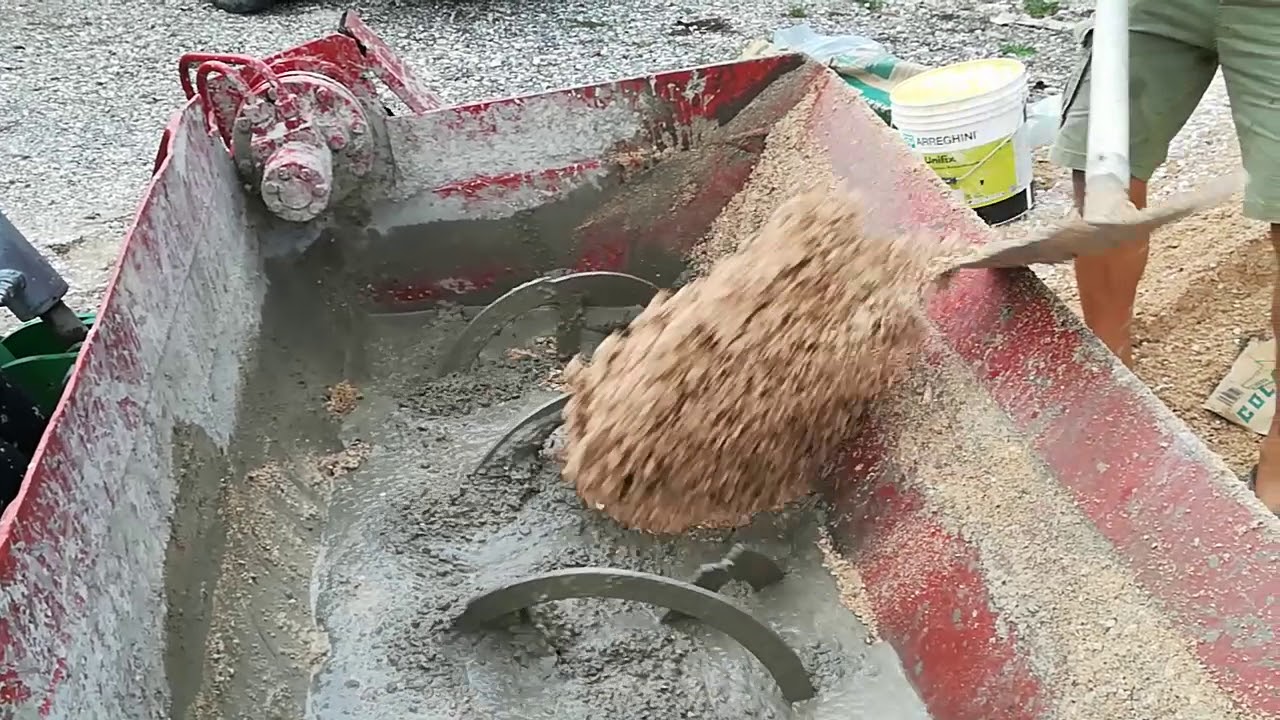 Impastatrice per cemento homemade. Beton mixer bucket