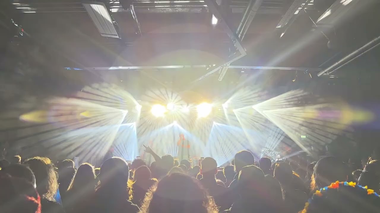 Бумбокс - Сталеві квіти (live in Munich 03.03.2026)
