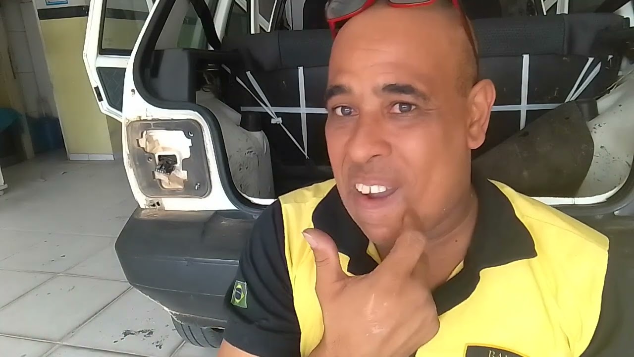 dica de como trocar lanterna traseira e Lapadas do Fiat uno 99 a 2013 fácil!