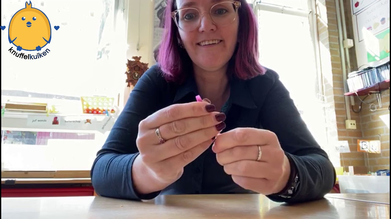 spreidpootjes bij kuikens verhelpen / behandelen - How to Fix Splayed Leg or Spraddle Leg
