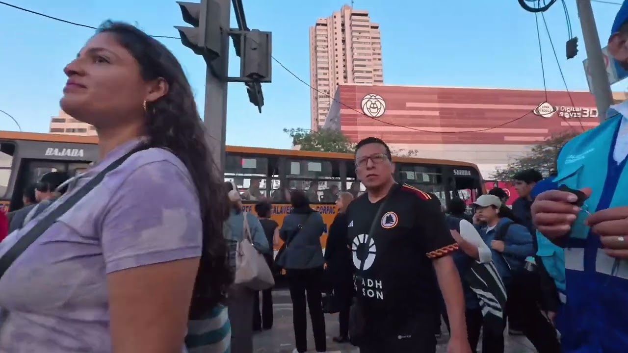 Walking through Massive Crowds in Lima: Transport Collapse & Long Lines [4K]