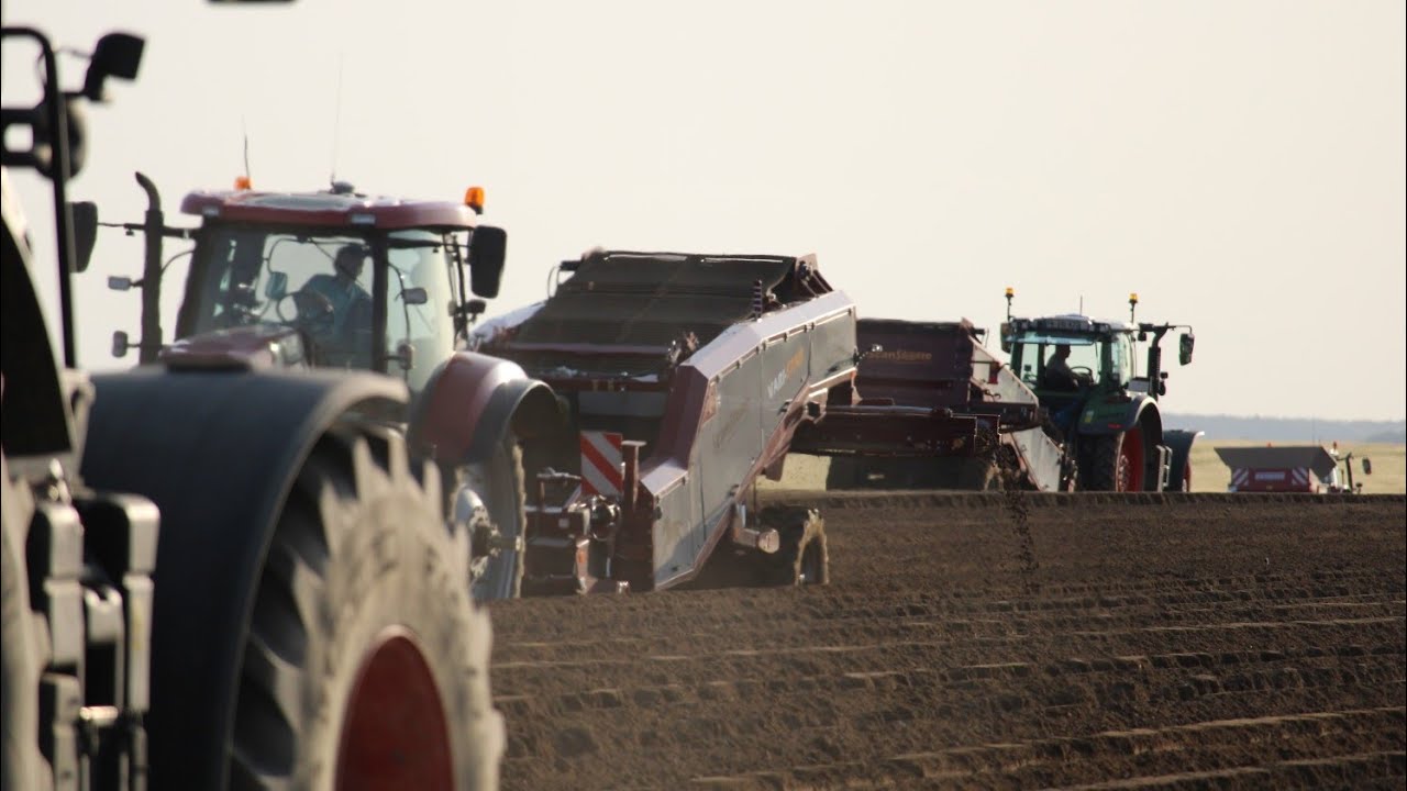 Plantation des pommes de terres 2023 avec l'ETA TERRA SERVICES 28
