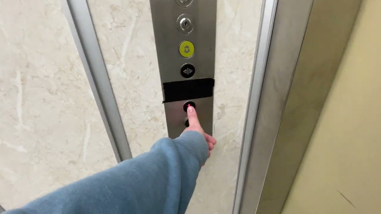 Yorkshire Lift @ Boyes, Scarborough