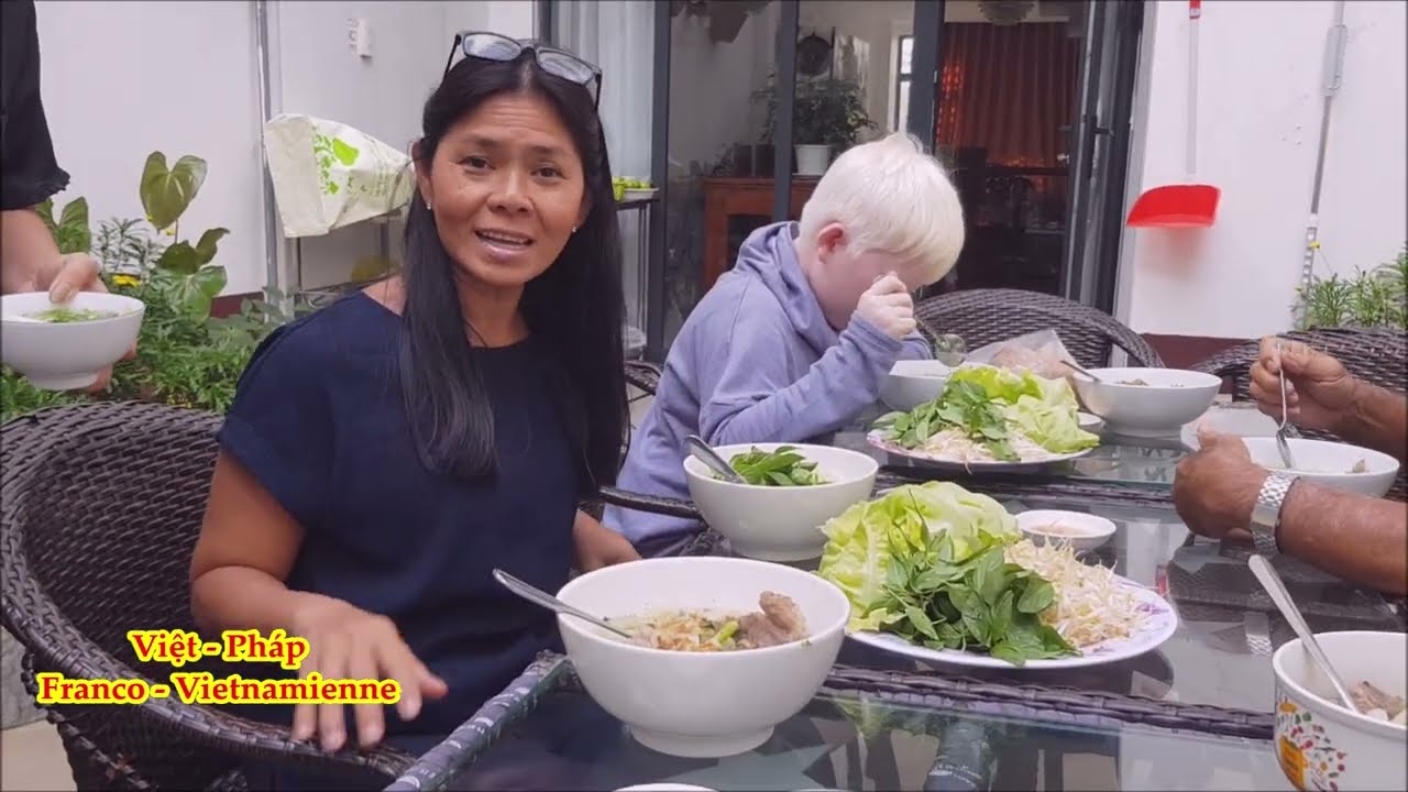 #124 Việt - Pháp / Đà Lạt đón SONG SINH THIÊN THẦN với những trận mưa to