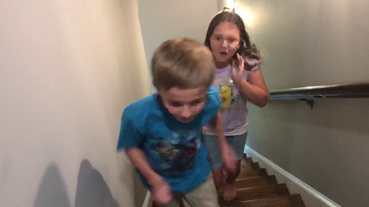Ava seeing her new room for the first time