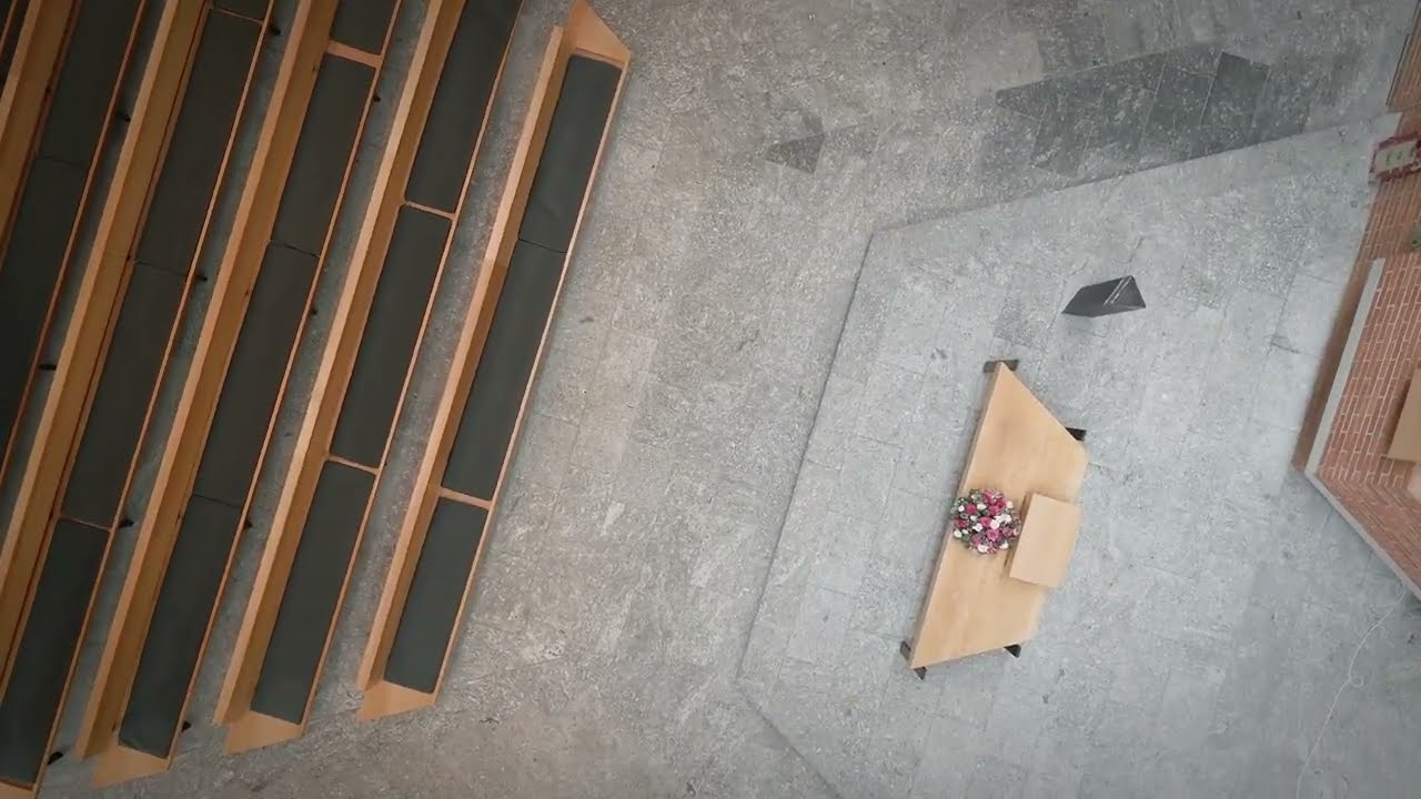 Die Matthäuskirche Bern von innen – Kirchenflug der Zeitung «reformiert.»
