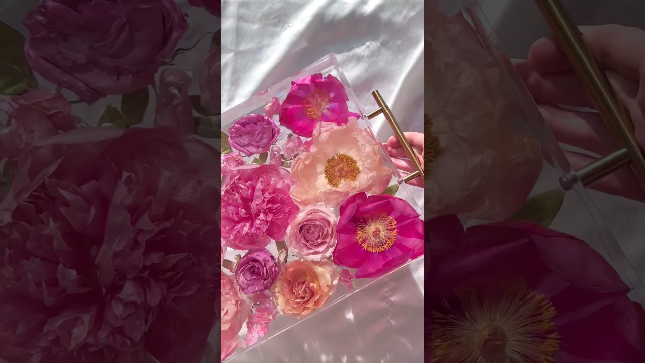 Wedding Flowers Resin Tray #flowerpreservation #preservedflowers #weddingbouquet #resin #tray #art
