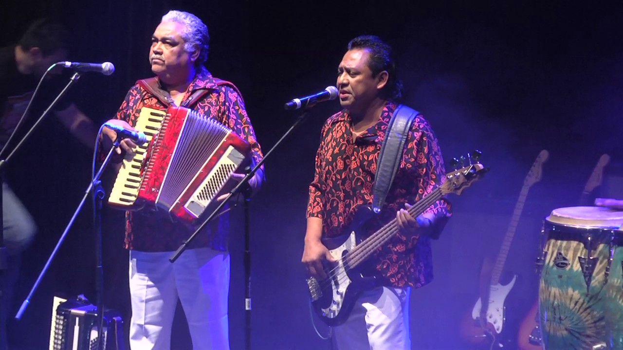 Vicky - Acapulco Tropical - En Vivo Teatro Metropolitan