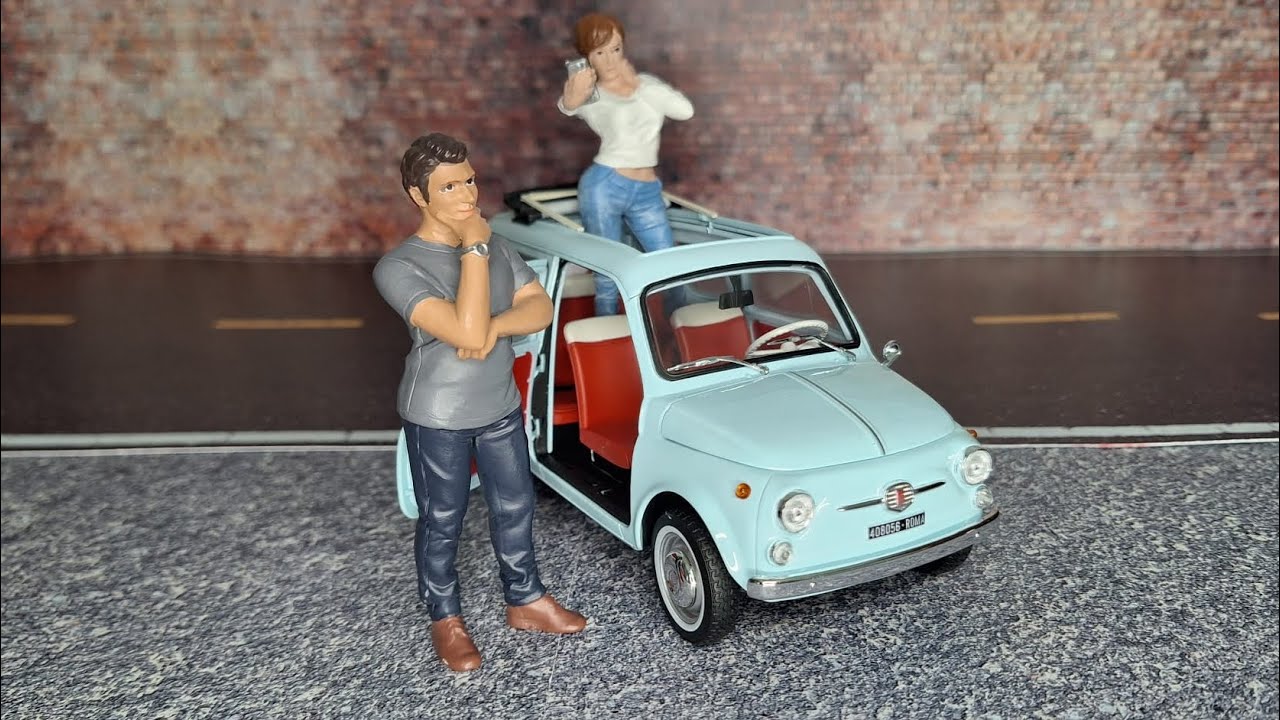 Fiat 500 Giardiniera a escala 1:18, del año 1964 fabricado por Norev 
