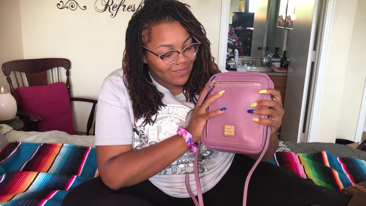See What's In My Daughter's Bag????? (Switching Bags)