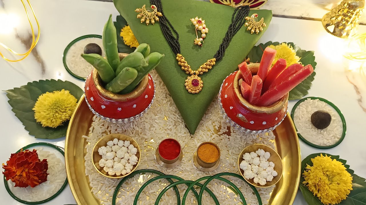 हळदी कुंकू साठी सुंदर सजावट ❤️💛|  Haldi kumkum decoration ideas  #haldikumkum #हळदीकुंकू #trending 