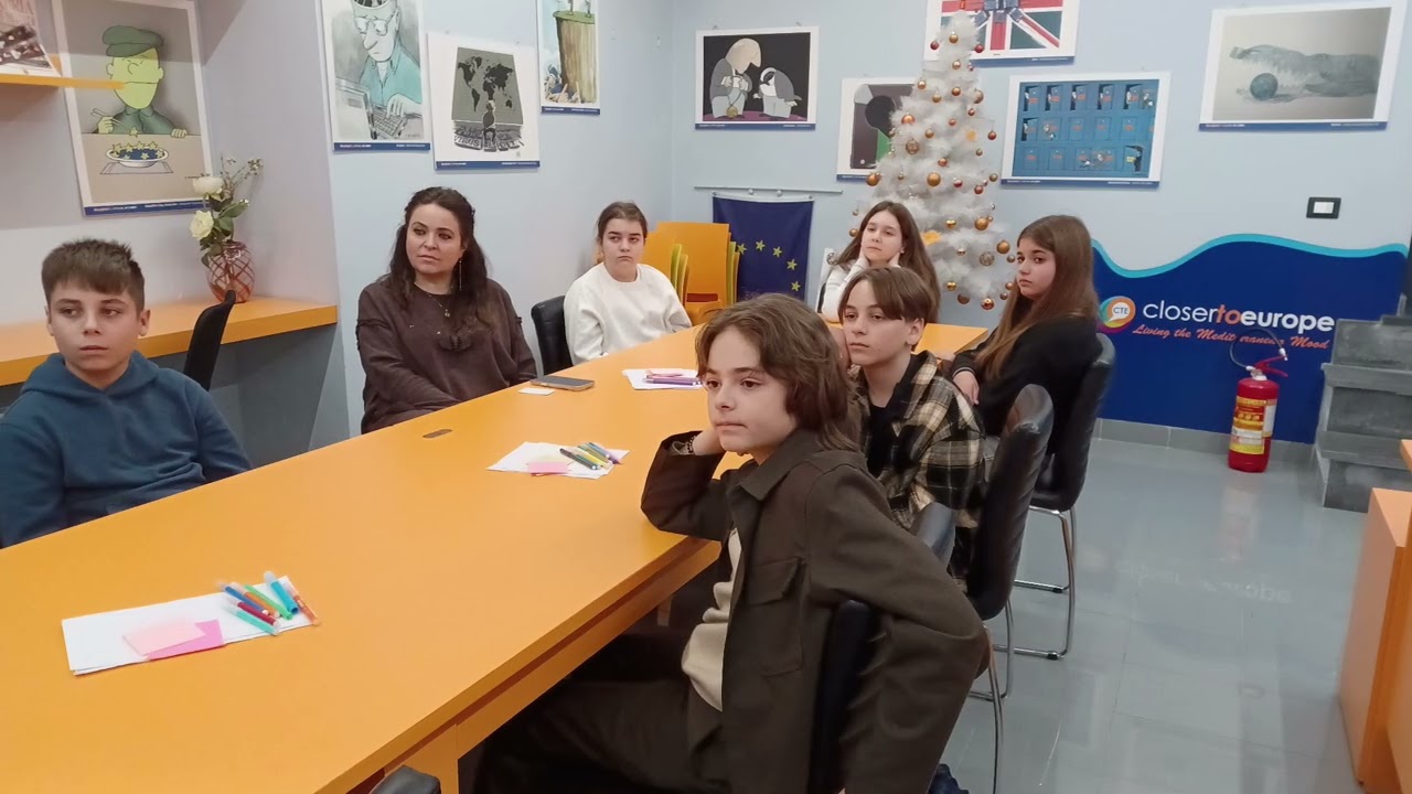 Romanian students. Let's Book Trailers workshop 03/12/2025