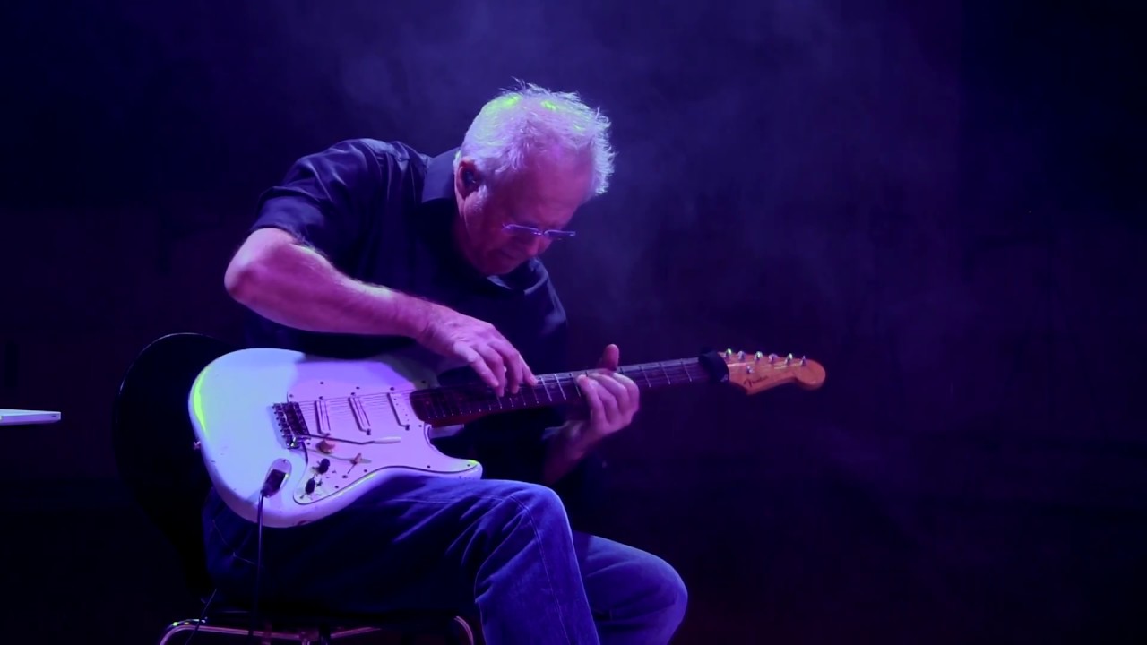 Erlend Krauser performs 