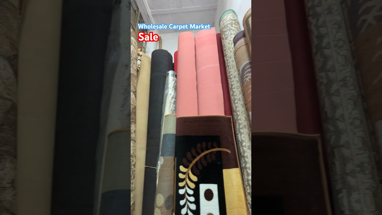 Wholesale Carpet market #wholesalecarpetmarket #rugs #cheapestmarket #homedecor #chandnichowk #carpe