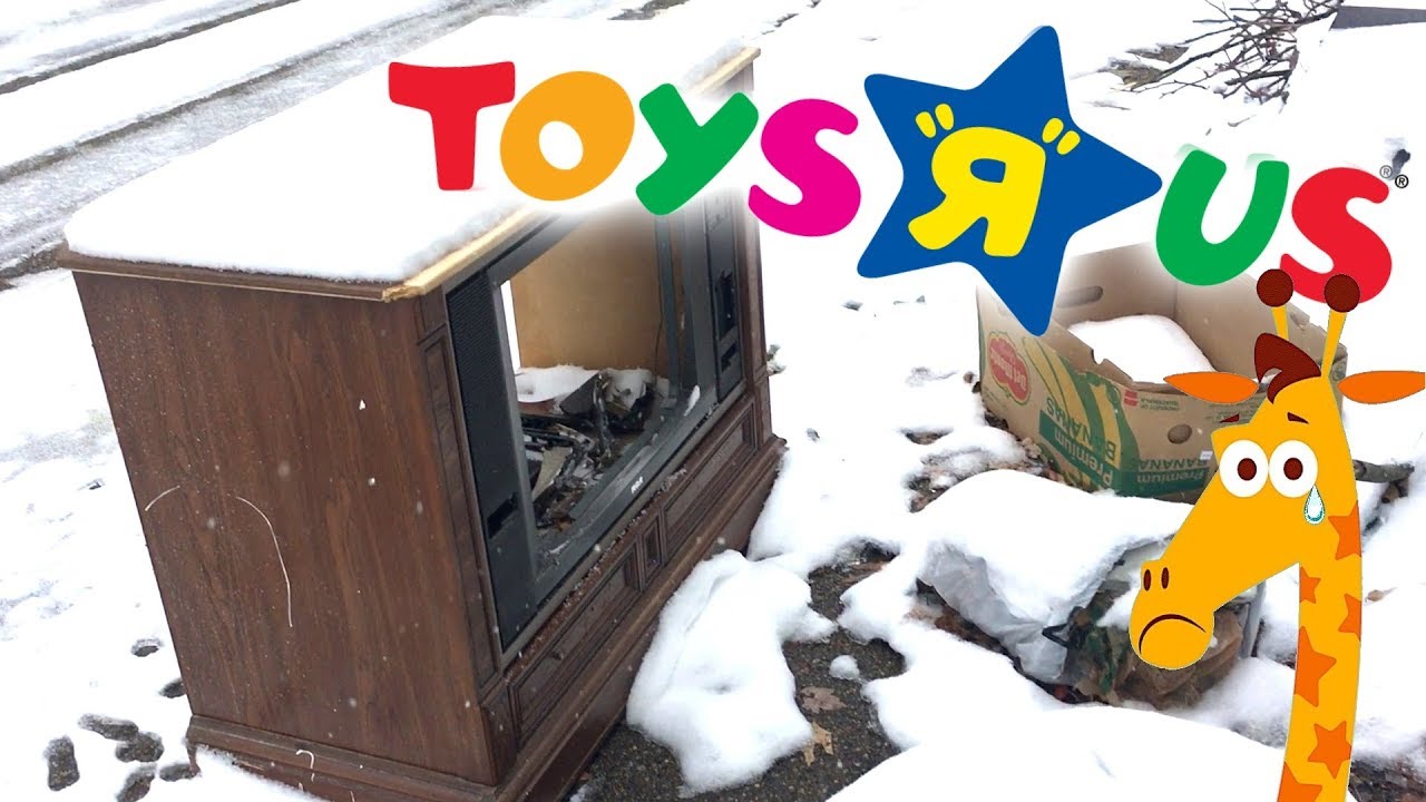 DISGUSTING ABANDONED TOYS R US DUMPSITE