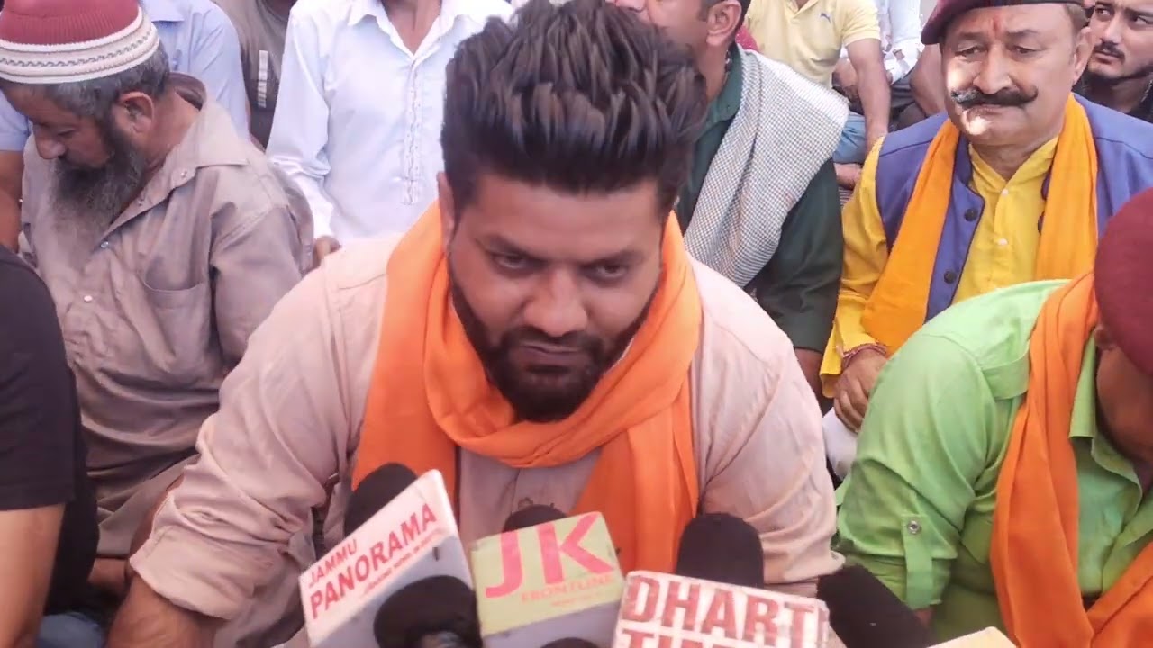 Sh. Rashtriya Rajput karni sena today support with phe daily wagers regularise policy