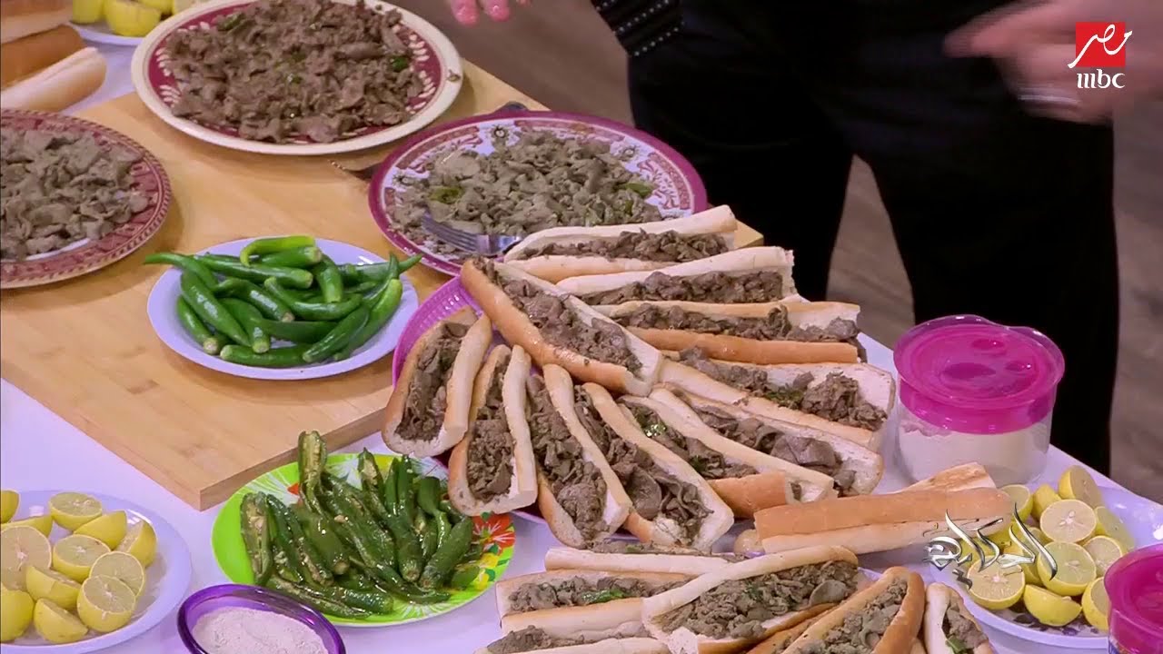 كام ساندوتش تقدر تاكله من كبدة الفلاح؟.. عمرو أديب: انت هتعد عليا يا حاج