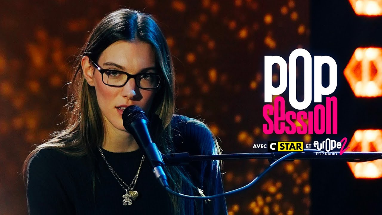 Charlotte Cardin en piano-voix chante 