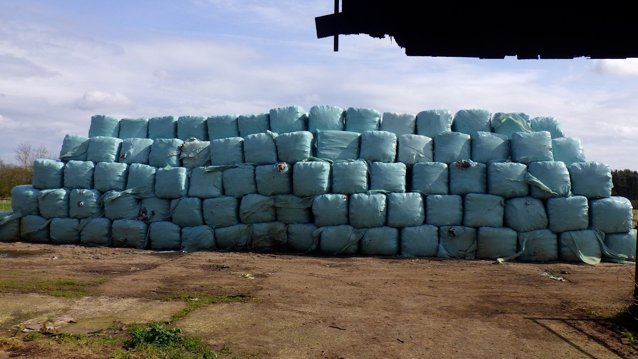 &lsquo;Bitcoin millionaire&rsquo; to pay &pound;1.4m for running UK-wide illegal rubbish dump scheme | SWNS