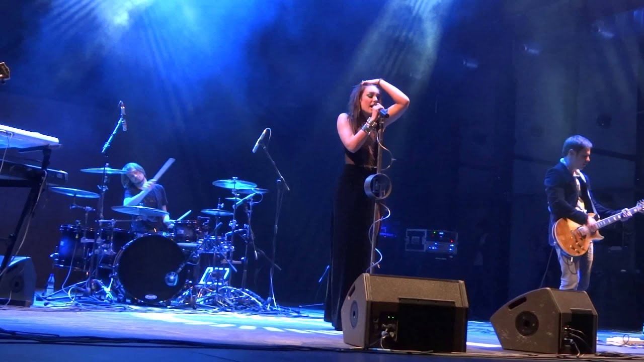 Ewa Farna - Ostrava (hala Gong) - 14.12.2012 - Ticho