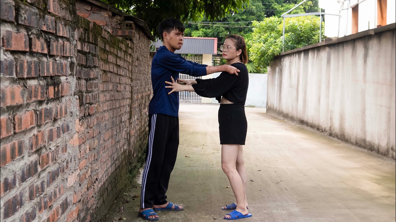 ACTION: Thai helps Hoa and Tuan prevent an impending tragedy caused by Tuan's ex-lover