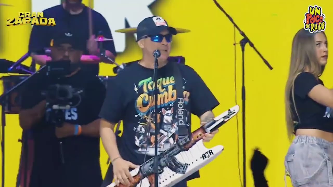 DAMAS GRATIS en UN POCO DE RUIDO - Alza las manos (en vivo)