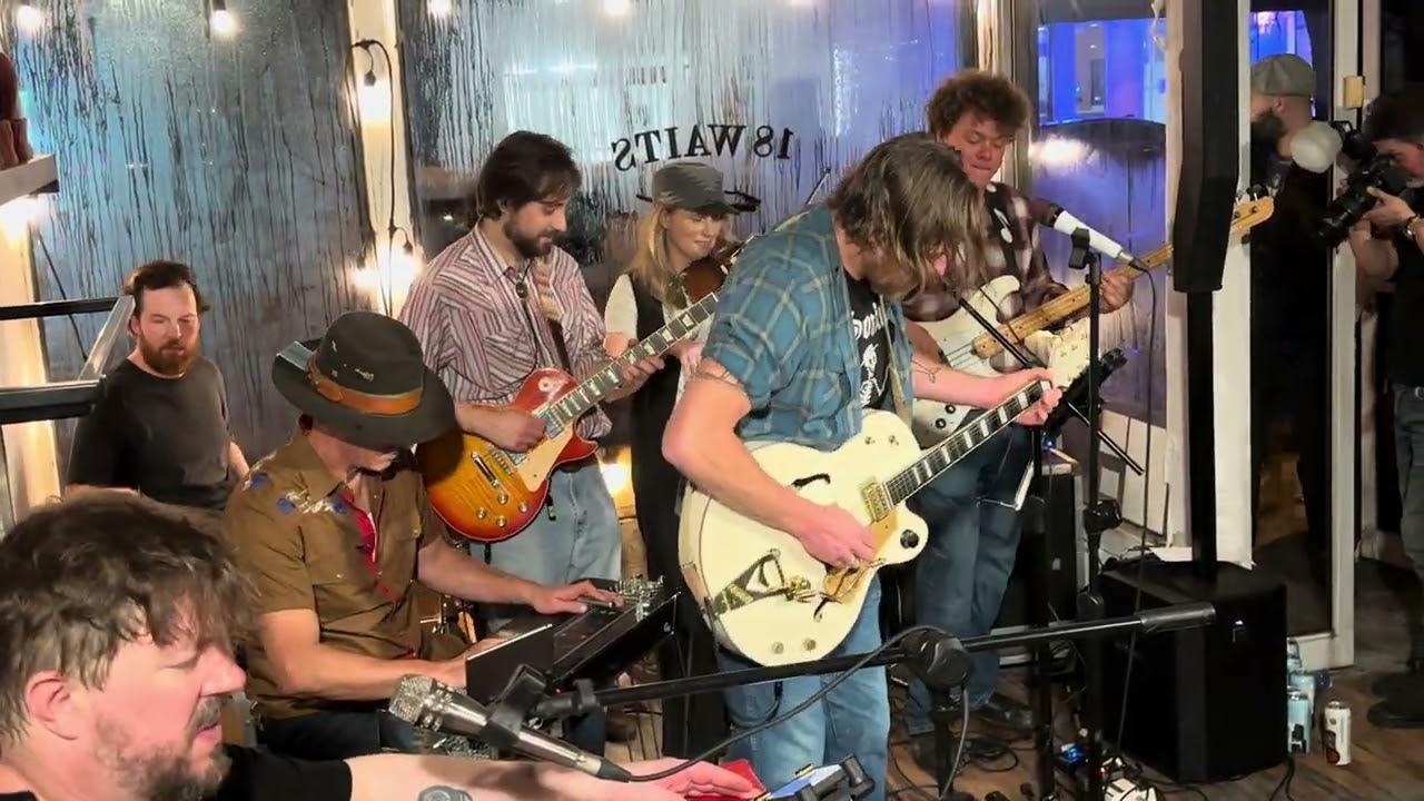 Matt Mays - Country Home - LIVE at 18 Waits 
