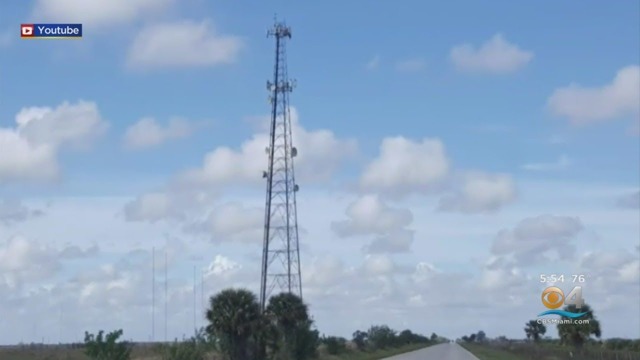 Shortwave Radio In Central Florida Carrying Latest War News To Russia