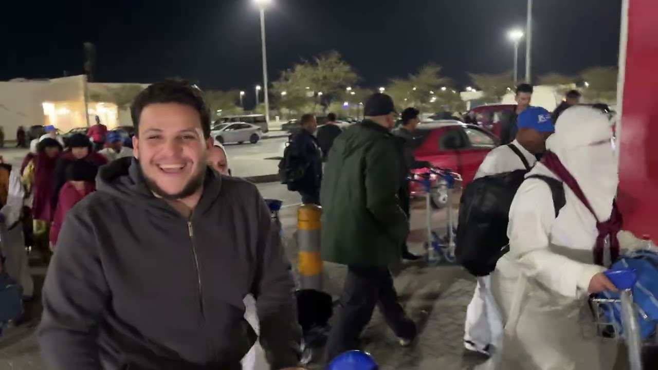 🤍 لحظة الوصول إلى صالة المطار 🤍✈️بفضل الله تم الوصول إلى صالة المطار استعدادًا لبدء رحلة العمرة 🌙🕋