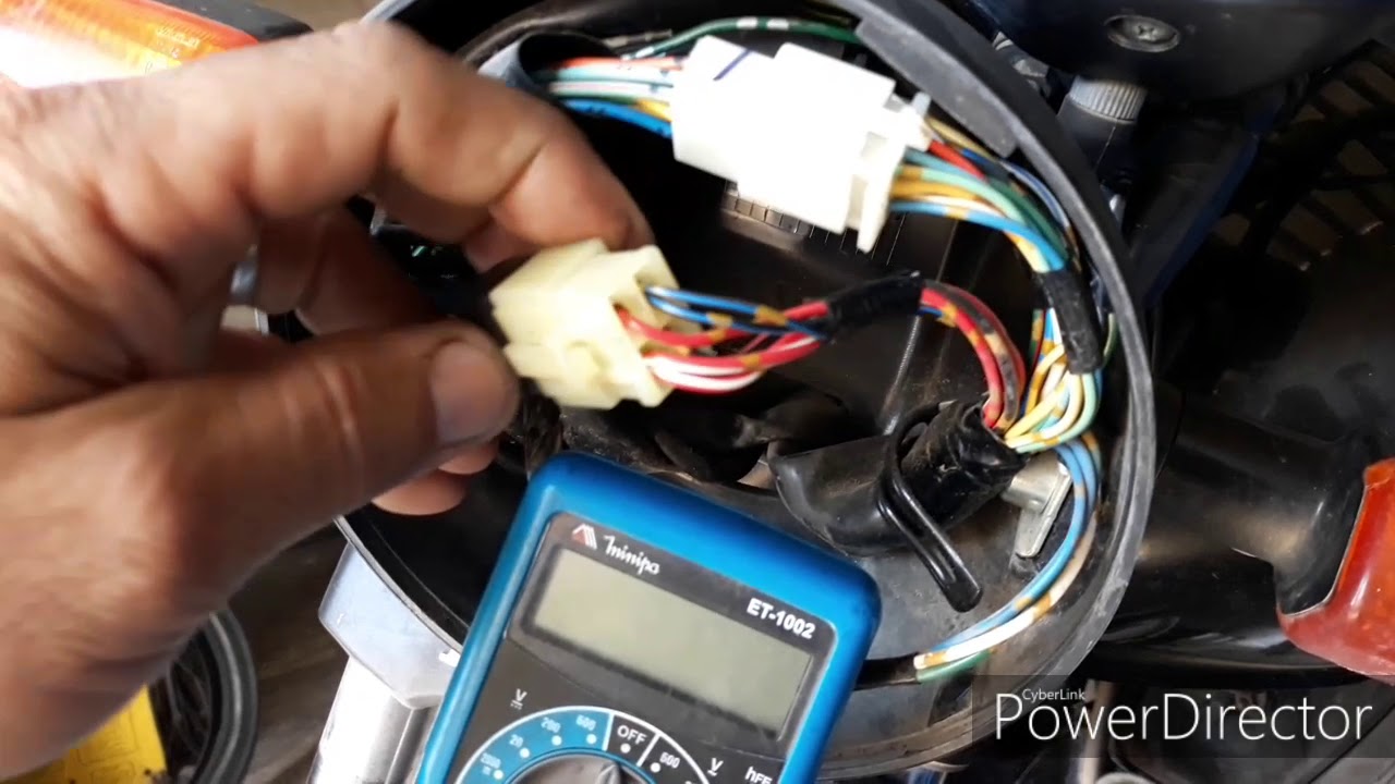Teste de voltagem no conector da ignição da CG 150 FAN 2010