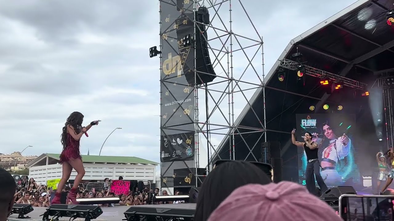 LA REINA DEL FLOW 3 concierto- La savia en mis venas - SKY y Charly flow