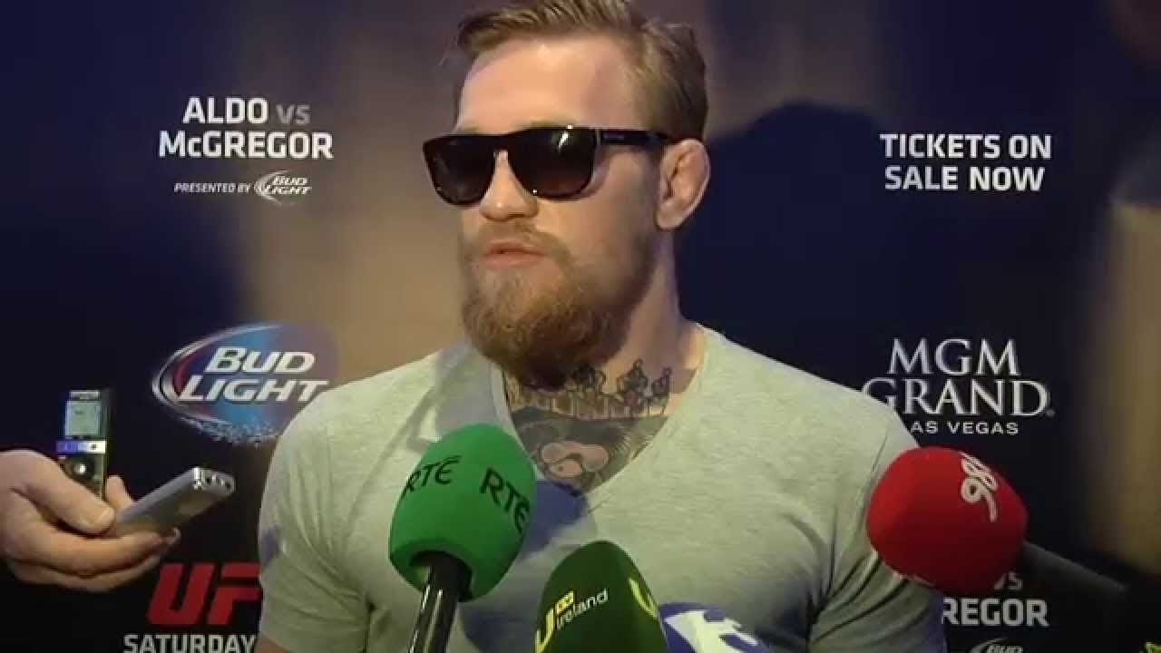 Журналисты задают бойцам UFC глупые вопросы