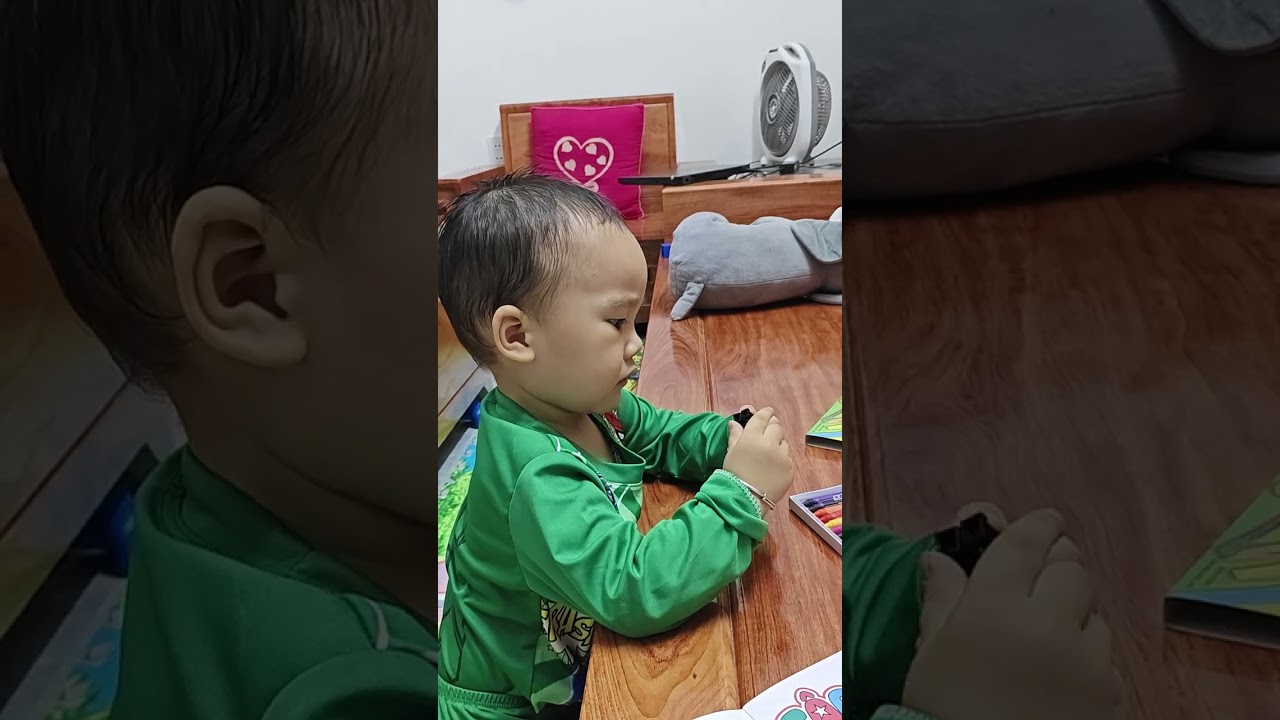 Cứ bắt mẹ phải quay phim cho cơ du không nội ding gì 