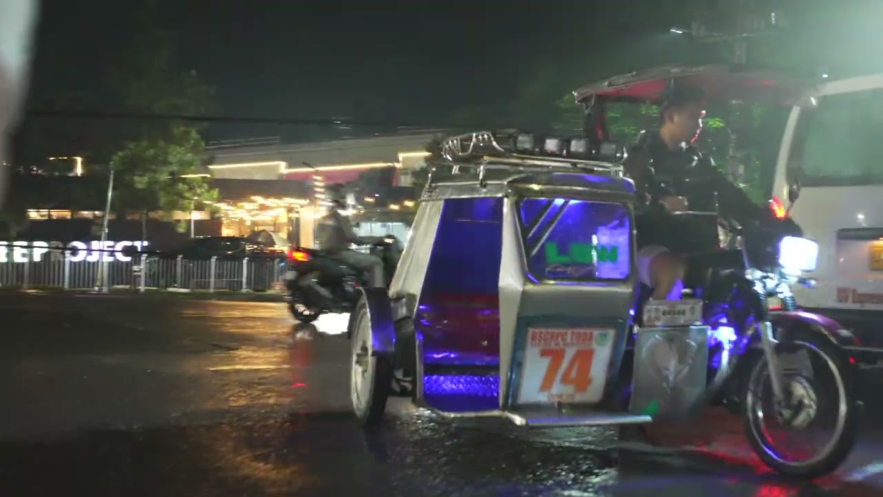 Pilippines, tricycle night ride from NuVista Homes to Starmall