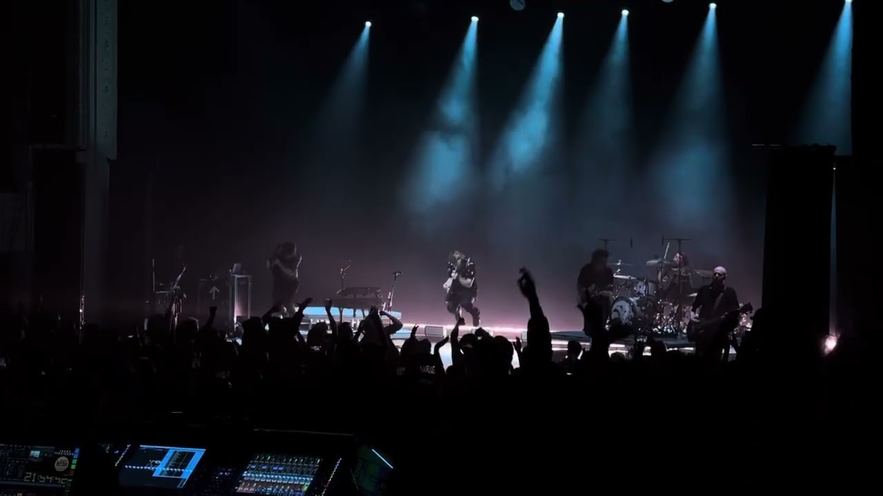 Franz Ferdinand - Take Me Out, Live at The Orpheum Theatre 4/12/25