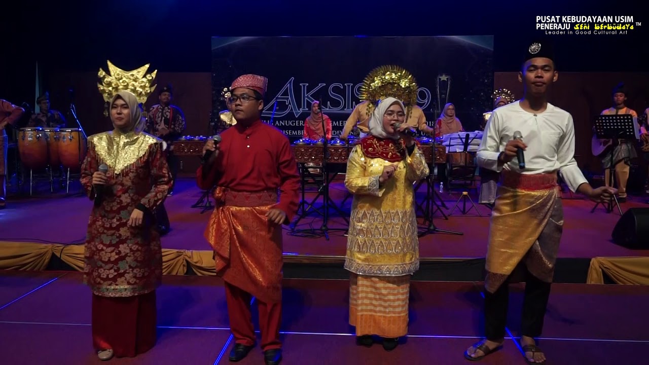 KURIK KUNDI - PUSAT KEBUDAYAAN USIM