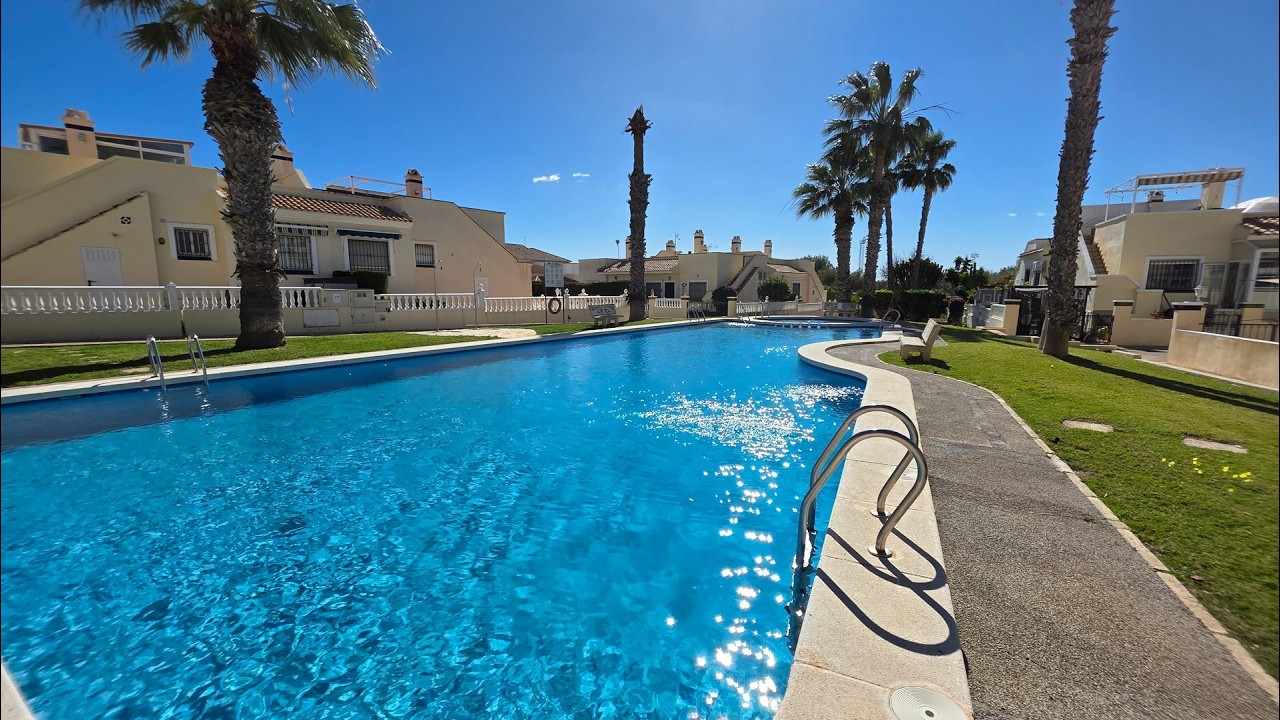 Listing with Liam |  2 Bedroom Jumilla Bungalow in Playa Flamenca with Solarium 169,000€